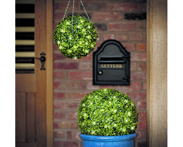 Gardman Buxus Topiary Ball 30cm Pre-lit
